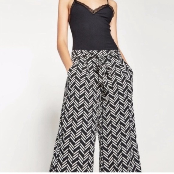 Zara Pants - Zara Trafaluc Collection Cropped Palazzo Pants